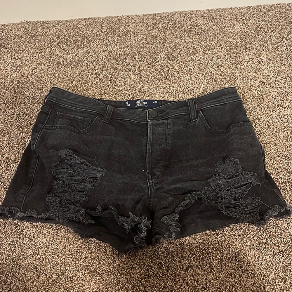 Frayed Hollister Jean Shorts!